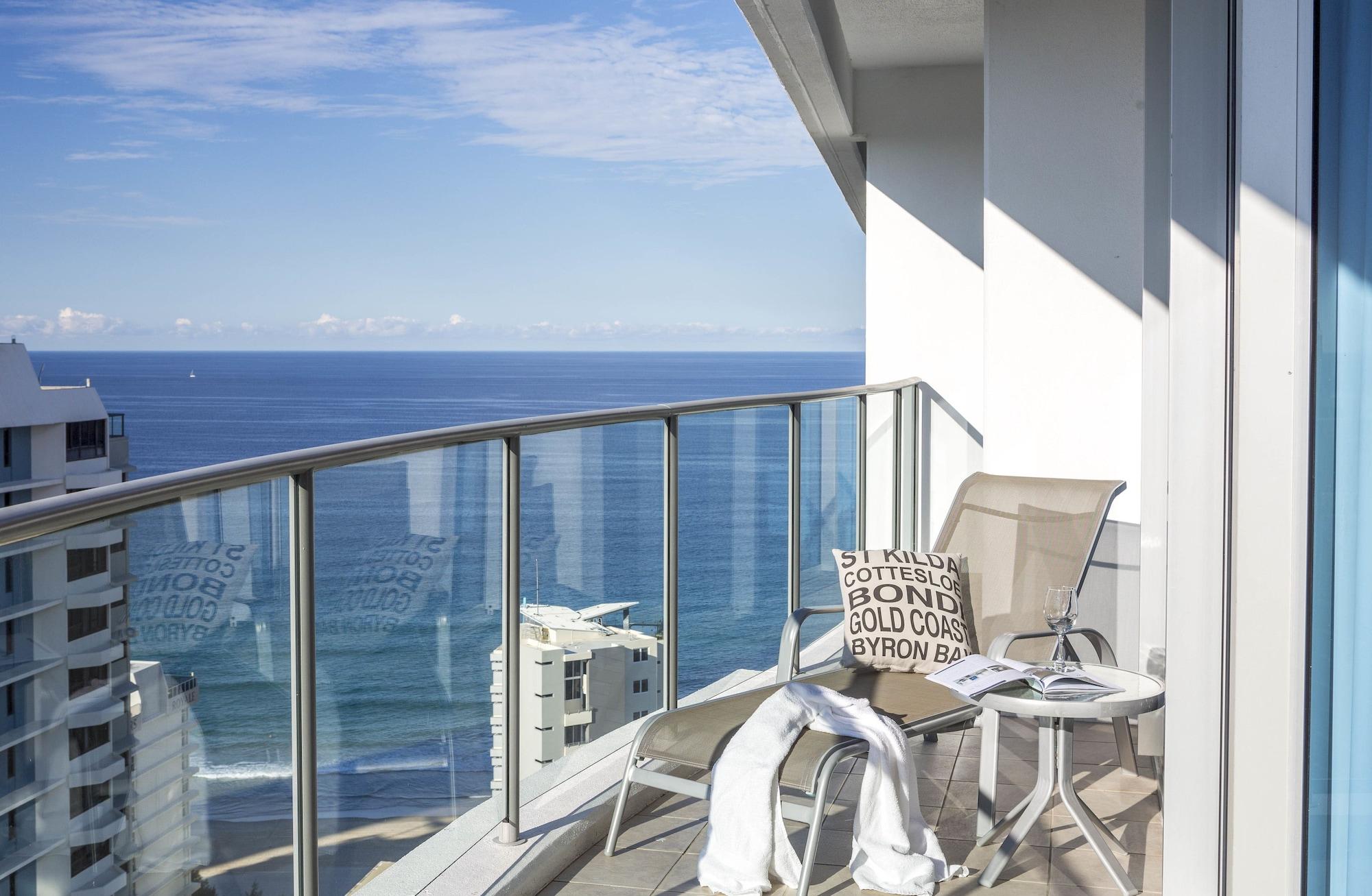 Artique - Official 4* Surfers Paradise