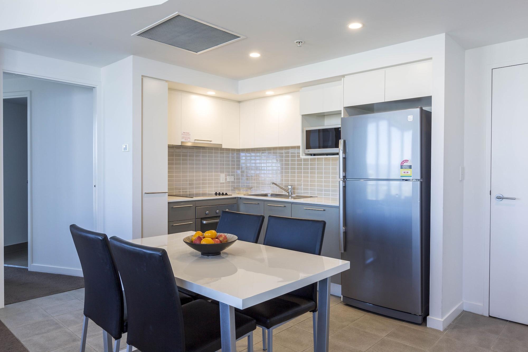 Aparthotel Artique - Official Surfers Paradise