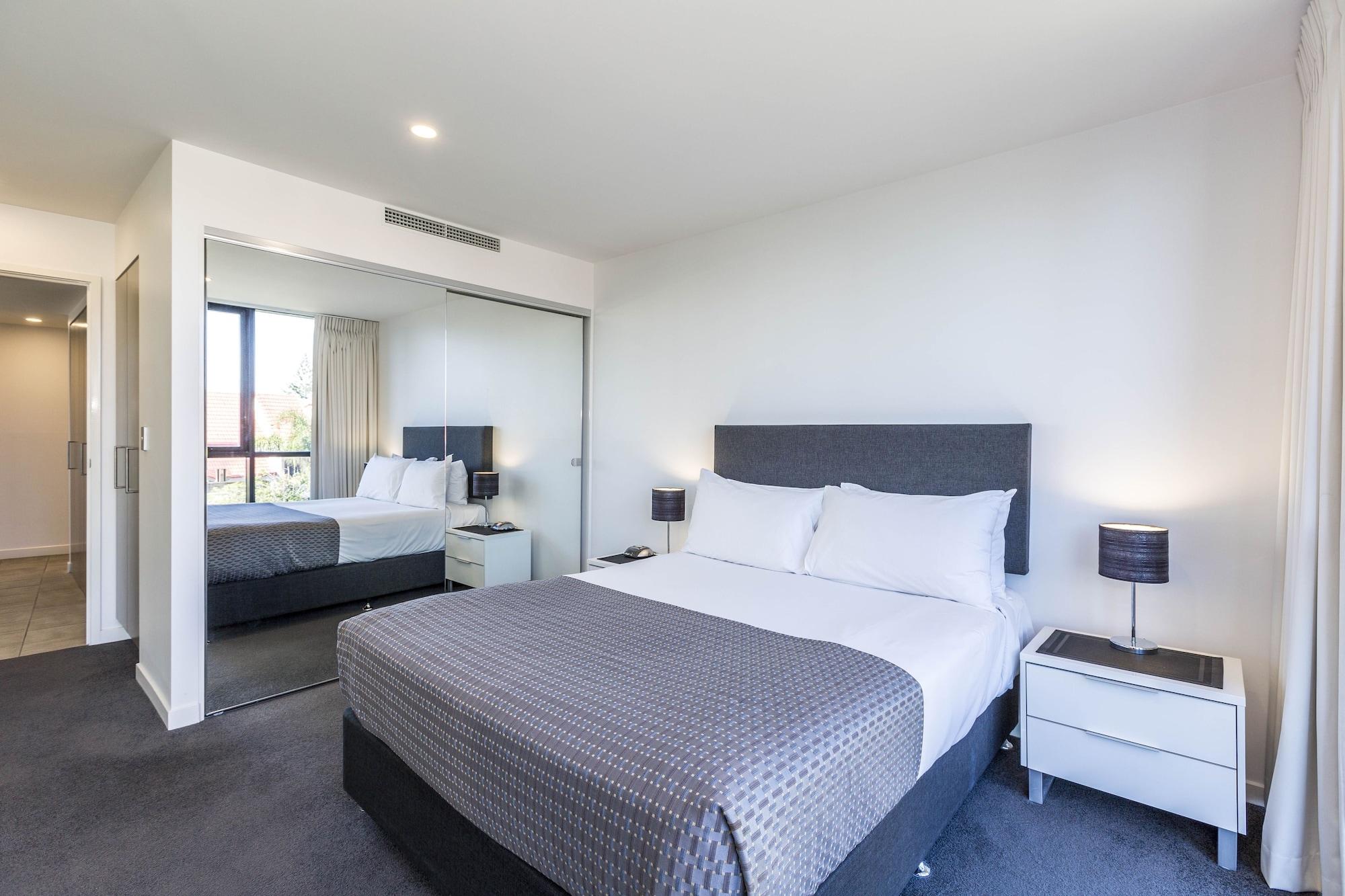 Aparthotel Artique - Official